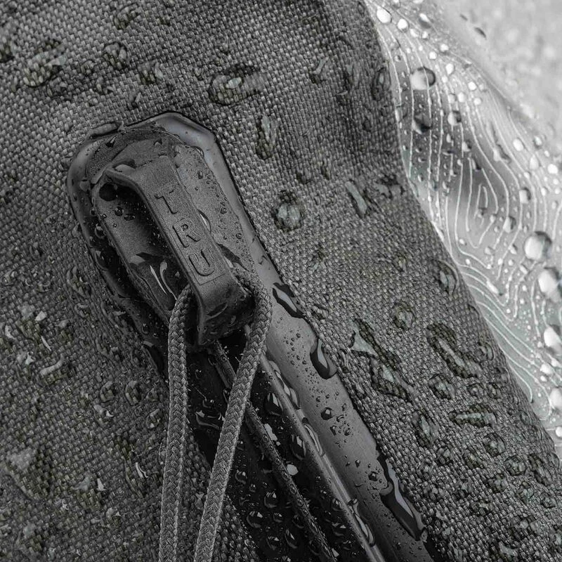 NITE IZE RunOff™ Waterproof Packing Cube, Medium 11 NITE IZE RunOff™ Waterproof Packing Cube, Medium - Image 9