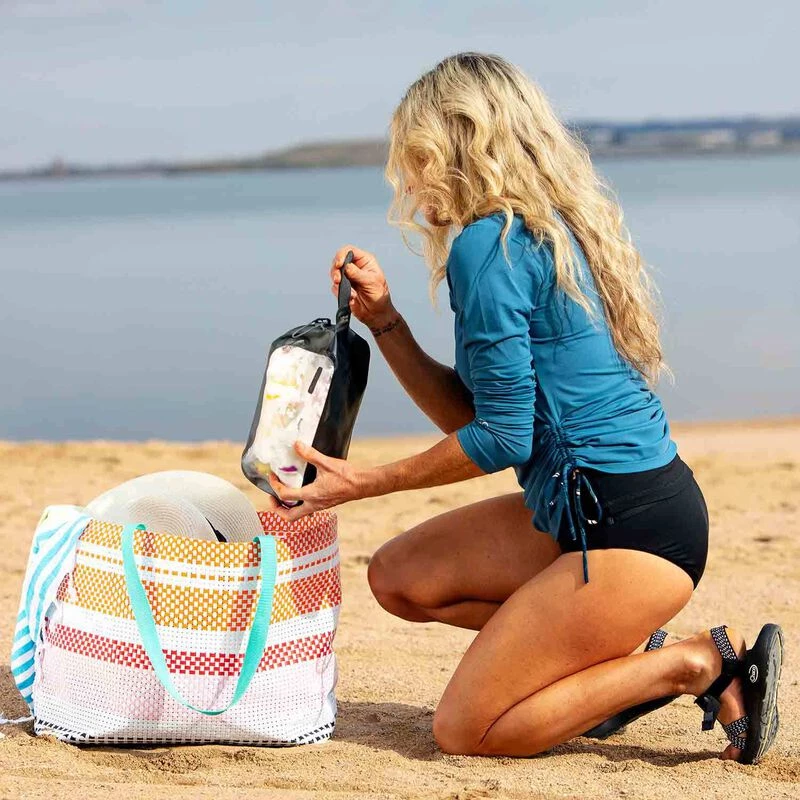 NITE IZE RunOff™ Waterproof Toiletry Bag 9 NITE IZE RunOff™ Waterproof Toiletry Bag - Image 7