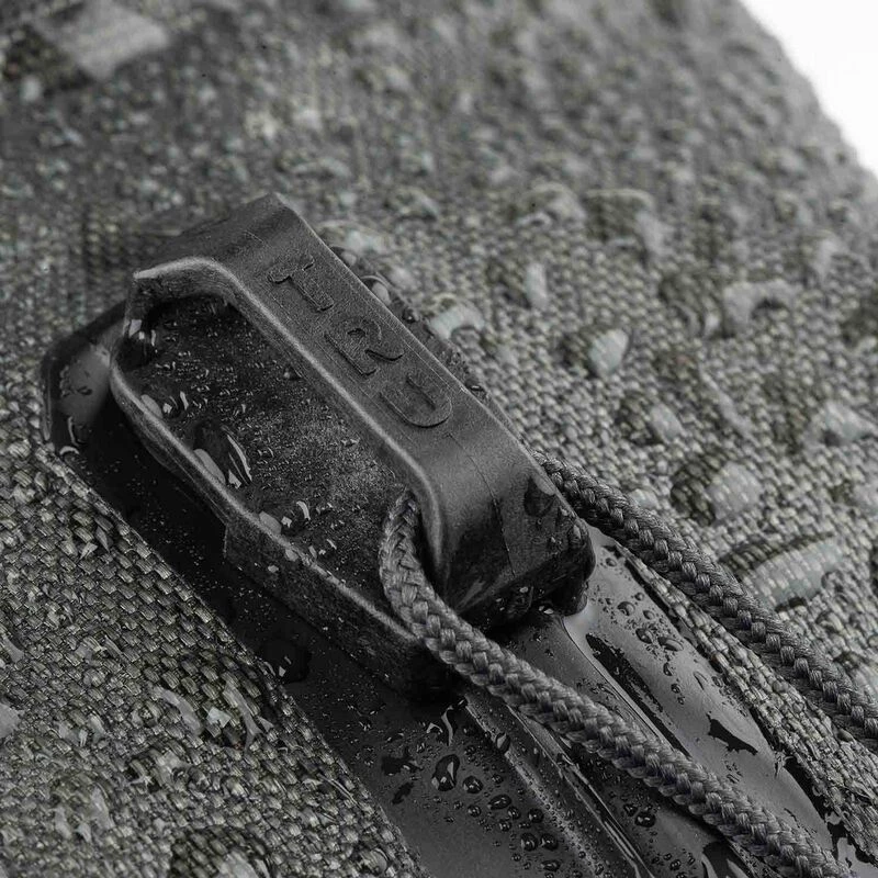 NITE IZE RunOff™ Waterproof Toiletry Bag 11 NITE IZE RunOff™ Waterproof Toiletry Bag - Image 9