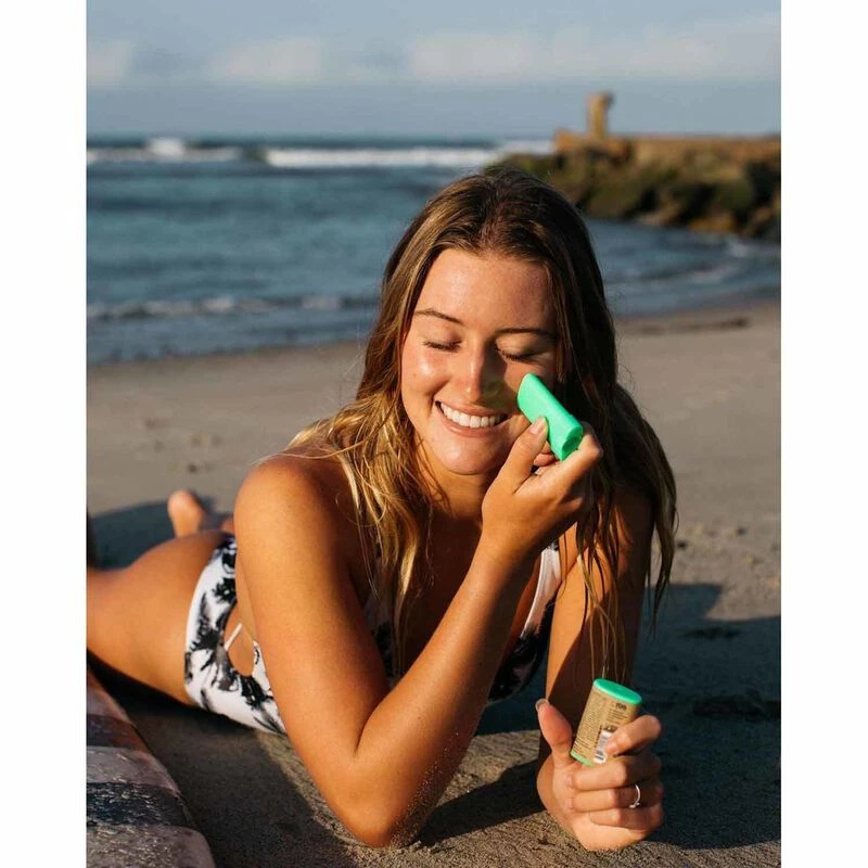 RAW ELEMENTS SPF 30 ECO Face Stick Sunscreen 5 RAW ELEMENTS SPF 30 ECO Face Stick Sunscreen - Image 3