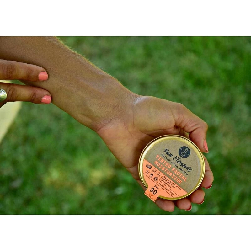 RAW ELEMENTS SPF 30 Tinted Facial Moisturizer 8 RAW ELEMENTS SPF 30 Tinted Facial Moisturizer - Image 6