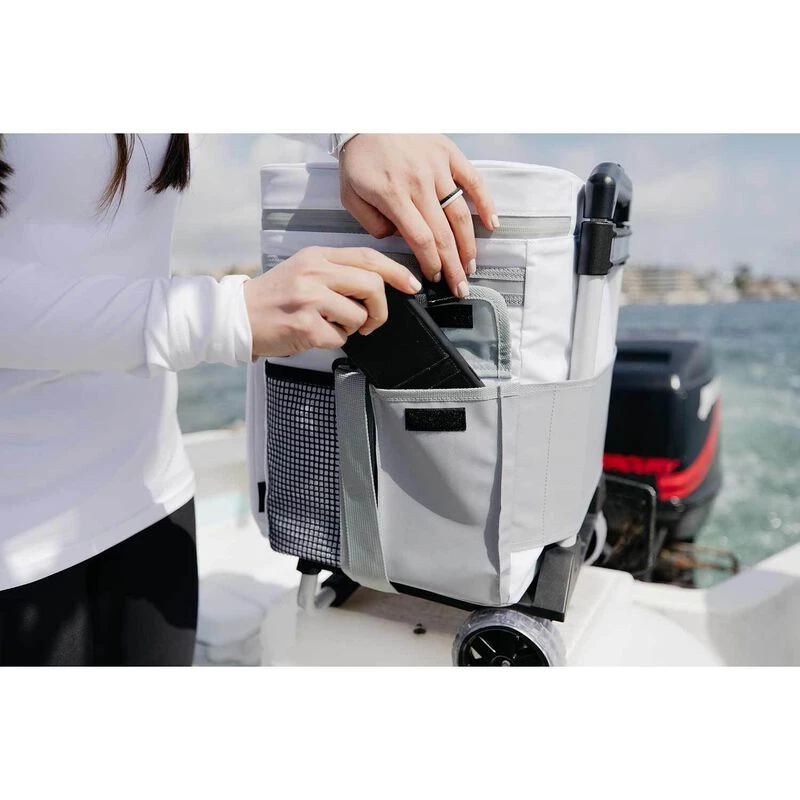 IGLOO Marine Elite 36 Can Extreme Rolling Cooler 11 IGLOO Marine Elite 36 Can Extreme Rolling Cooler - Image 9