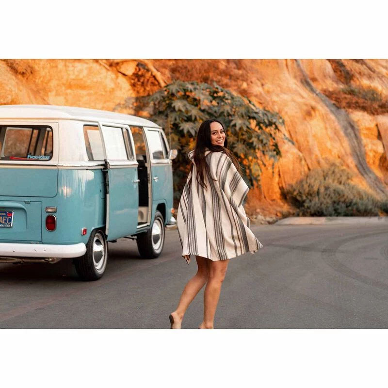 SENOR LOPEZ 75" x 58" Beach Blanket, Pechanga Blue 5 SENOR LOPEZ 75" x 58" Beach Blanket, Pechanga Blue - Image 3